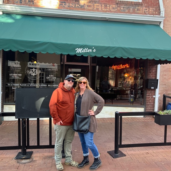 Meet your Posher, Amy - Picture 3 of 3